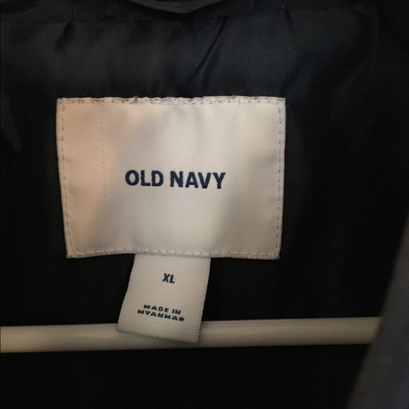 Old Navy Quilted Vest - Picture 3 of 3